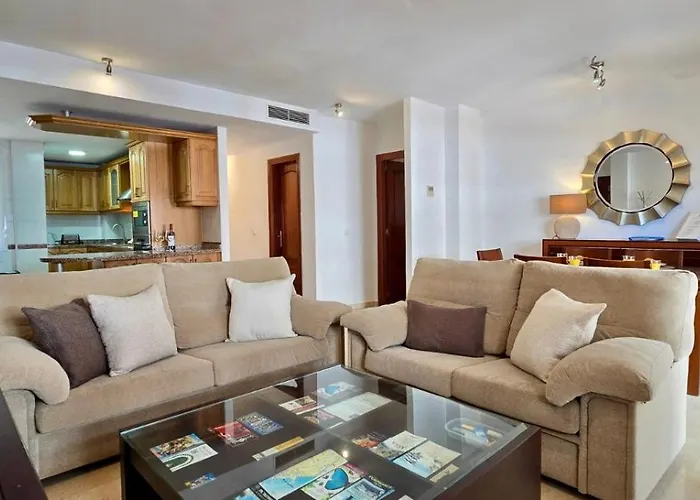 アパート Urban 2Br Apartment - Pool - Los Boliches フエンヒロラ